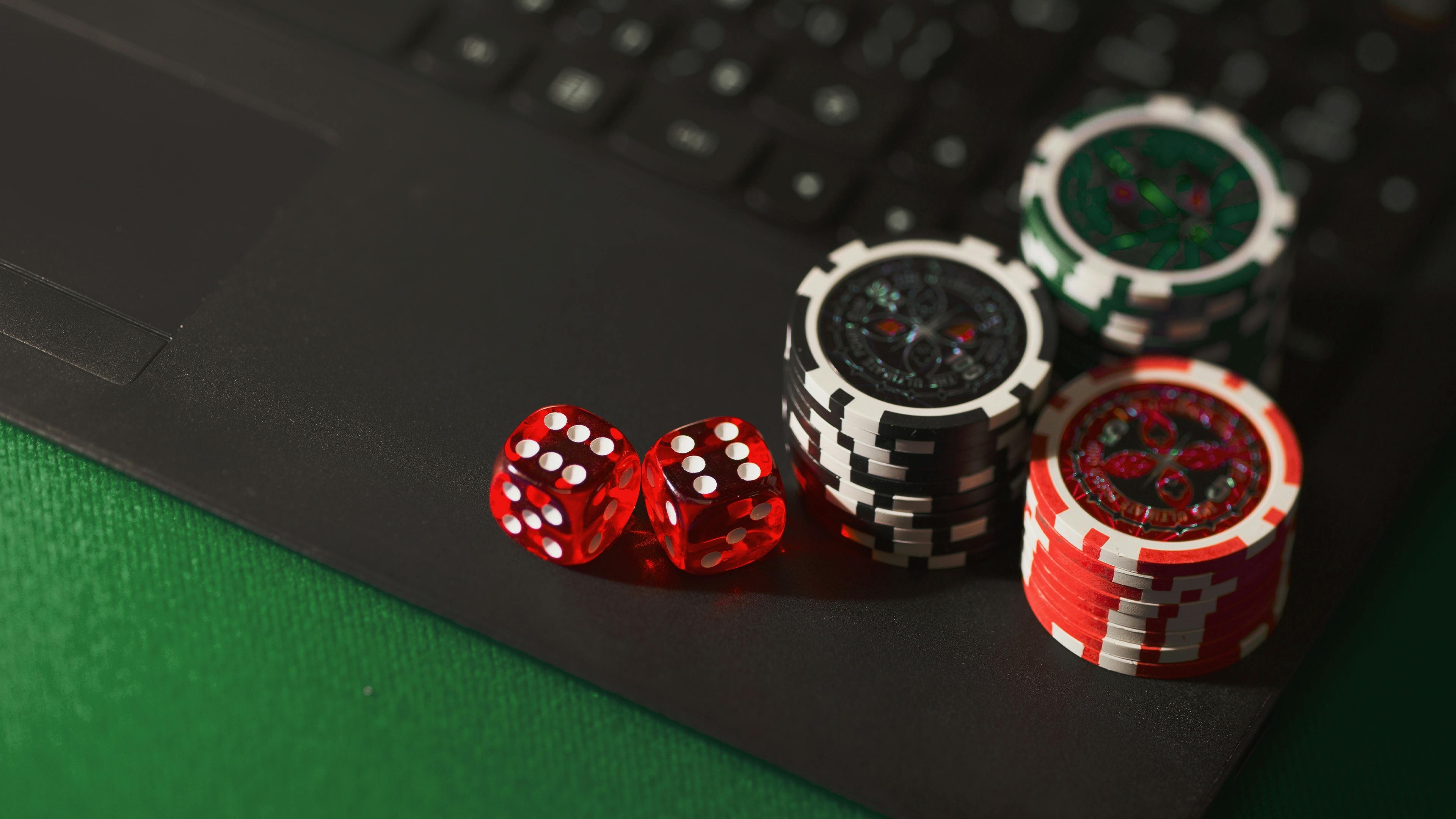 Ratu1 kasino live dealer baccarat roulette blackjack terpercaya